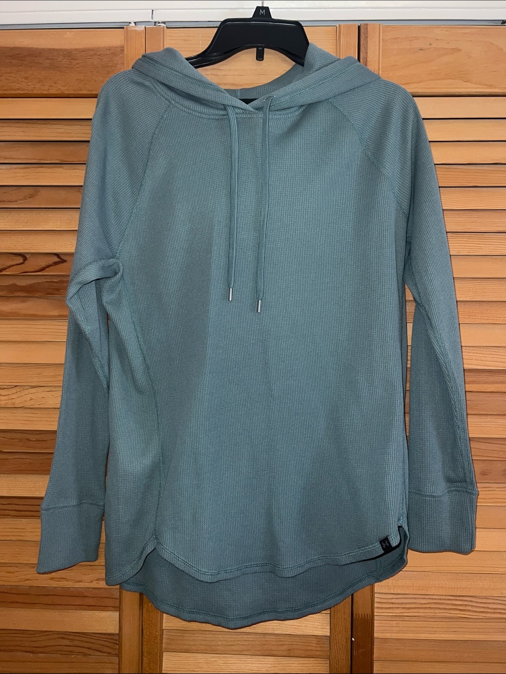 Green Under Armor lightweight sweatshirt